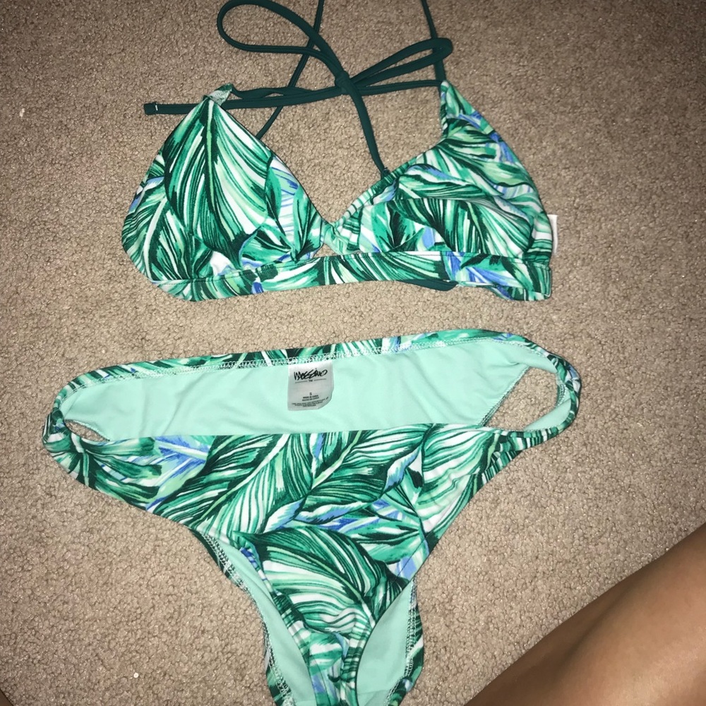 Missimo bathing suit
